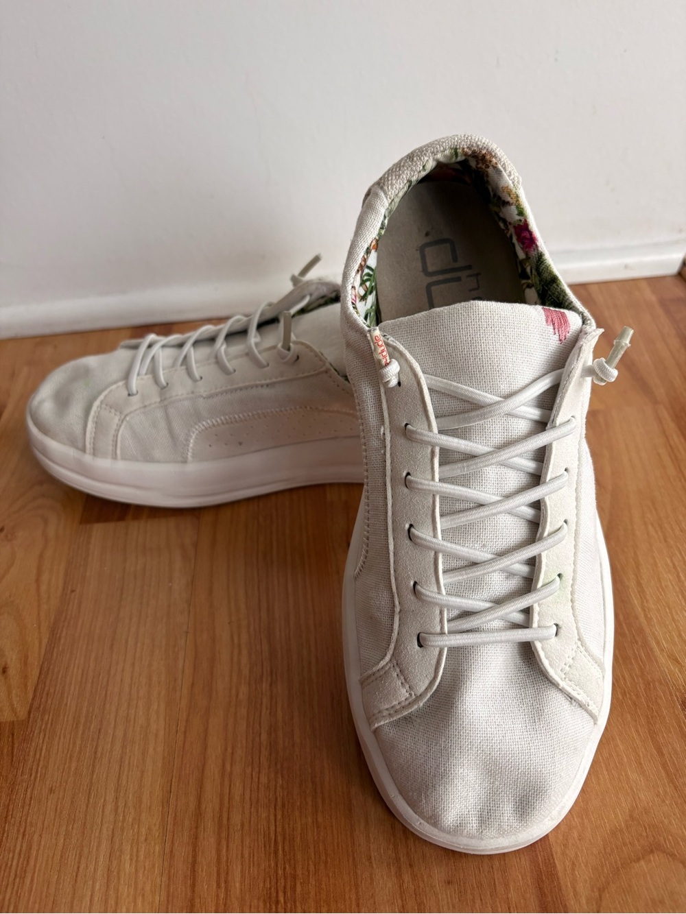 Hey Dude Women's Canvas Sneakers - Off-White with Floral Lining 8